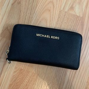 Michael Kors MK wallet